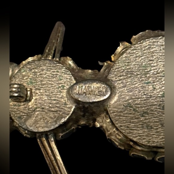 Vintage WARNER Aurora Borealis Rhinestone Cat Pin Brooch (imperfect)* - Picture 3 of 8